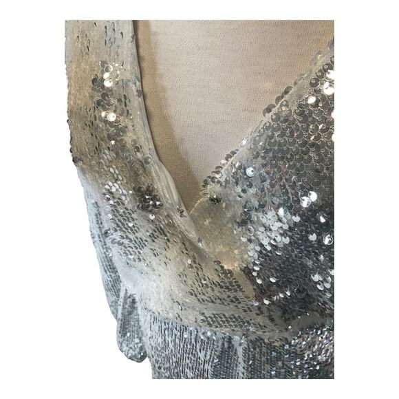 WAYF Carrie Long Sleeve Sequin Mini Dress In Silver Sequin NWT Size Small Party - Picture 9 of 15